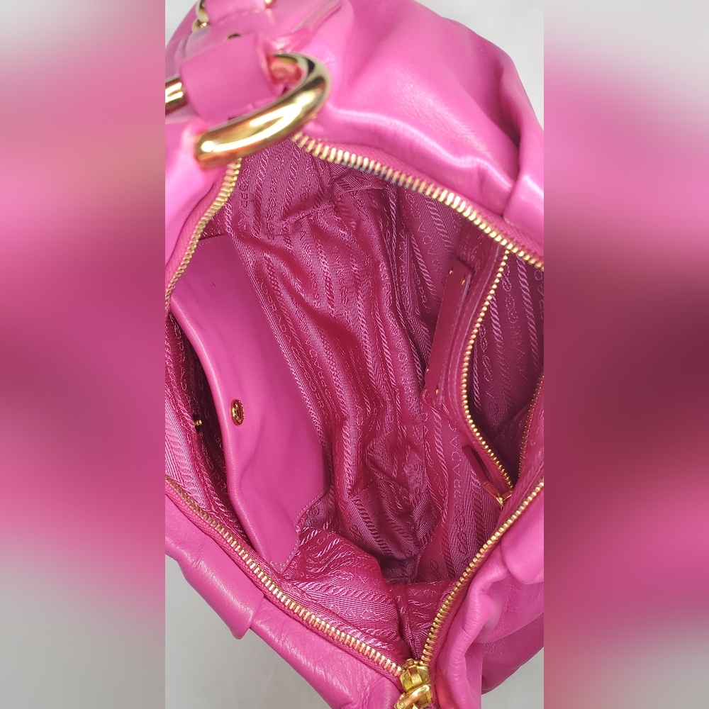🔥HostPick🔥NWOT PRADA Milano Vibrant Pink Leather Shoulder Bag Gold Hardware - Picture 10 of 16